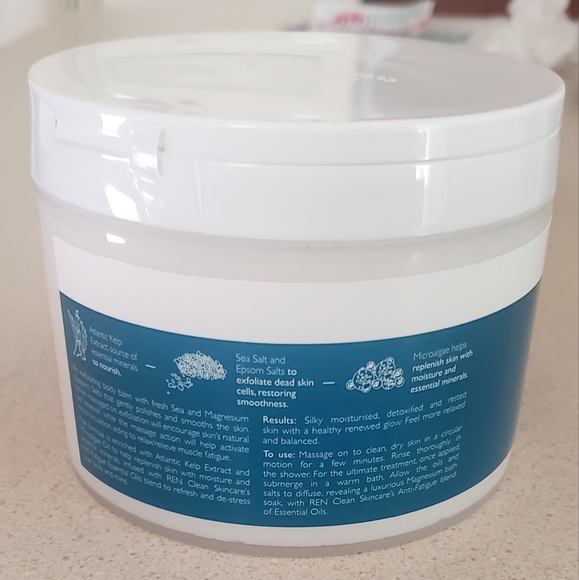 REN Clean Skincare Atlantic Kelp & Mag Salt Body Scrub - Picture 3 of 4